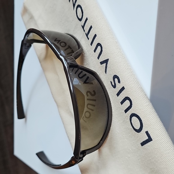 Louis Vuitton - RARE Sunglasses - Picture 2 of 14